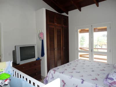 SOBRADO 5 DORMS c/AC (4 STS ), PISCINA, EDICULA c/ CHURR. SUPER BEM EQUIPADA p/13 pess; CARNAVAL 5 DIAS