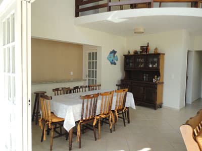SOBRADO 5 DORMS c/AC (4 STS ), PISCINA, EDICULA c/ CHURR. SUPER BEM EQUIPADA p/13 pess; CARNAVAL 5 DIAS