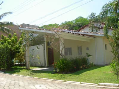 TÉRREA c/PISCINA, CHURR, JDM, 3 STS c/Ar Condic -WiFI - 08 pess -  FERIADOS: R$2.000/D;