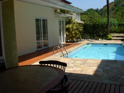TÉRREA c/PISCINA, CHURR, JDM, 3 STS c/Ar Condic -WiFI - 08 pess -  FERIADOS: R$2.000/D;