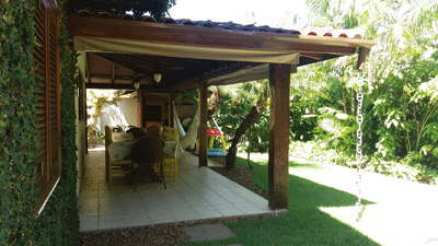 CHARMOSA 3 SUITES c/AR COND., EDICULA c/CHURRASQ. A 100m DA PISCIN E 900M DA PRAIA