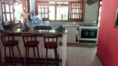 CHARMOSA 3 SUITES c/AR COND., EDICULA c/CHURRASQ. A 100m DA PISCIN E 900M DA PRAIA