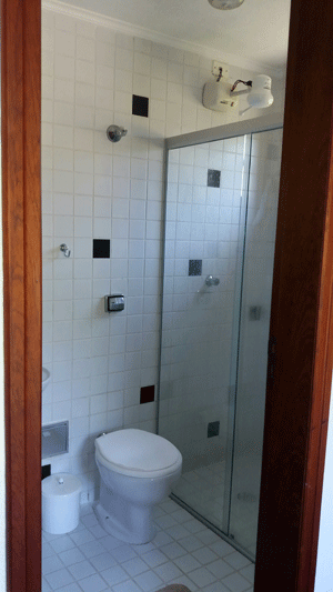CHARMOSA 3 SUITES c/AR COND., EDICULA c/CHURRASQ. A 100m DA PISCIN E 900M DA PRAIA