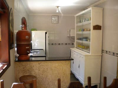 LINDA CHÁCARA C/ PISCINA, CHURR., F. PIZZA, FOGÃO CAIPIRA, QUADRA GRAMADA, 3 DORMS (2 STS), 4.428M² A.T.